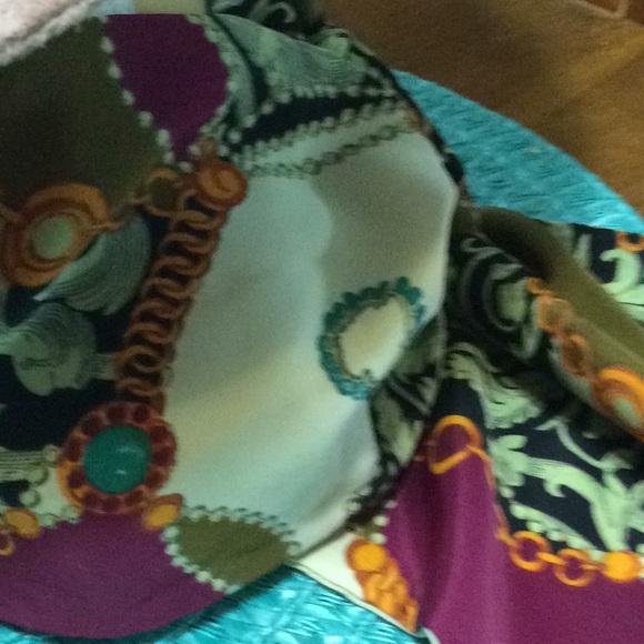 Vtg Slotted Scarf in rich gem colors.  36” long. - Picture 3 of 5